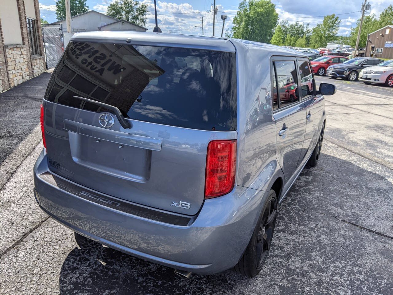 Used 2009 Scion xB FWD image 3