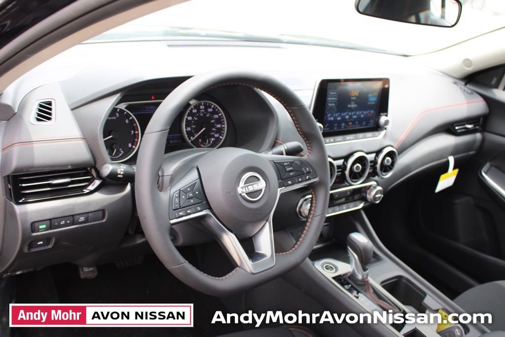 New 2025 Nissan Sentra SR w/ Midnight Edition image 10
