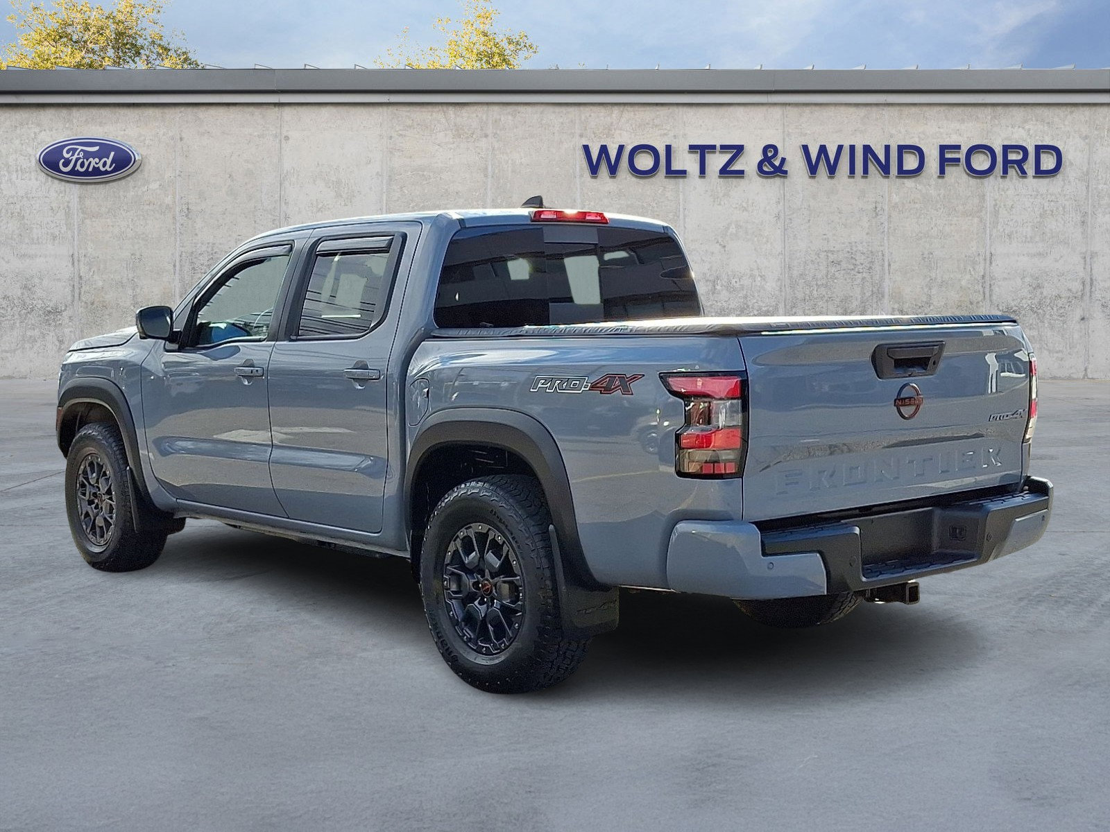 Used 2023 Nissan Frontier PRO-4X w/ Pro Convenience Package image 4