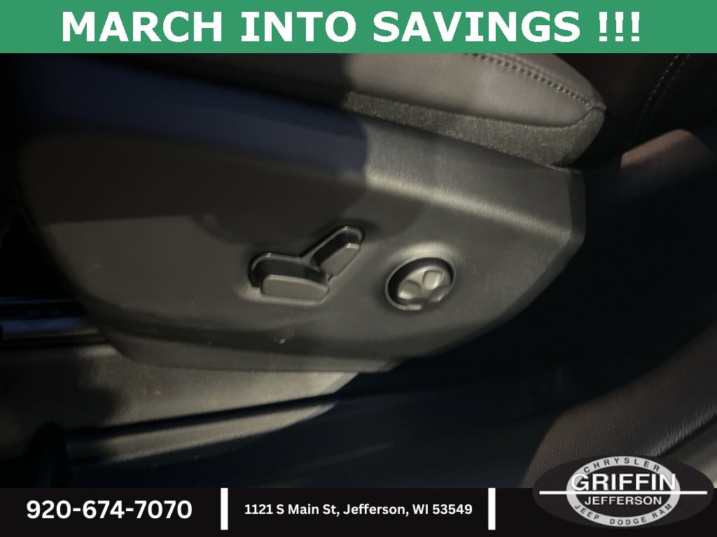 New 2026 Chrysler Pacifica Select image 19