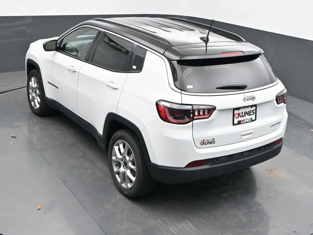 Used 2025 Jeep Compass Limited AWD/4WD image 43