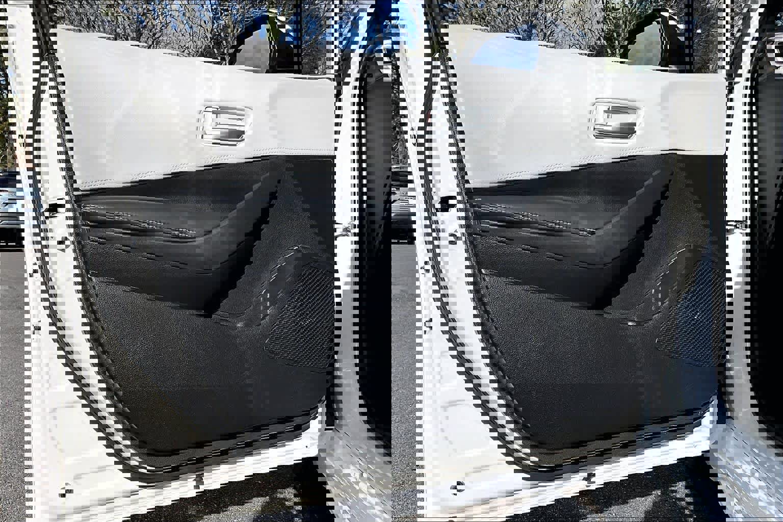 Certified 2025 Toyota Corolla SE image 22