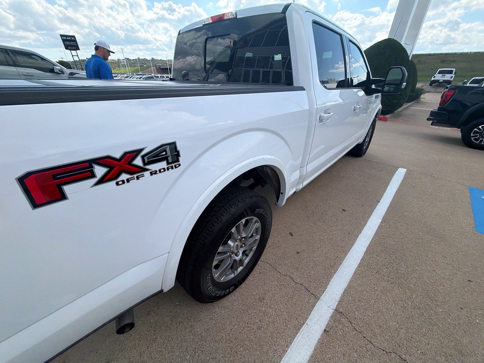 Used 2019 Ford F150 Lariat w/ Equipment Group 501A Mid AWD/4WD image 17