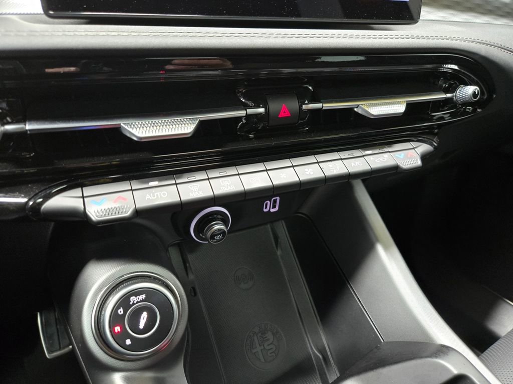 Used 2024 Alfa Romeo Tonale Veloce image 29