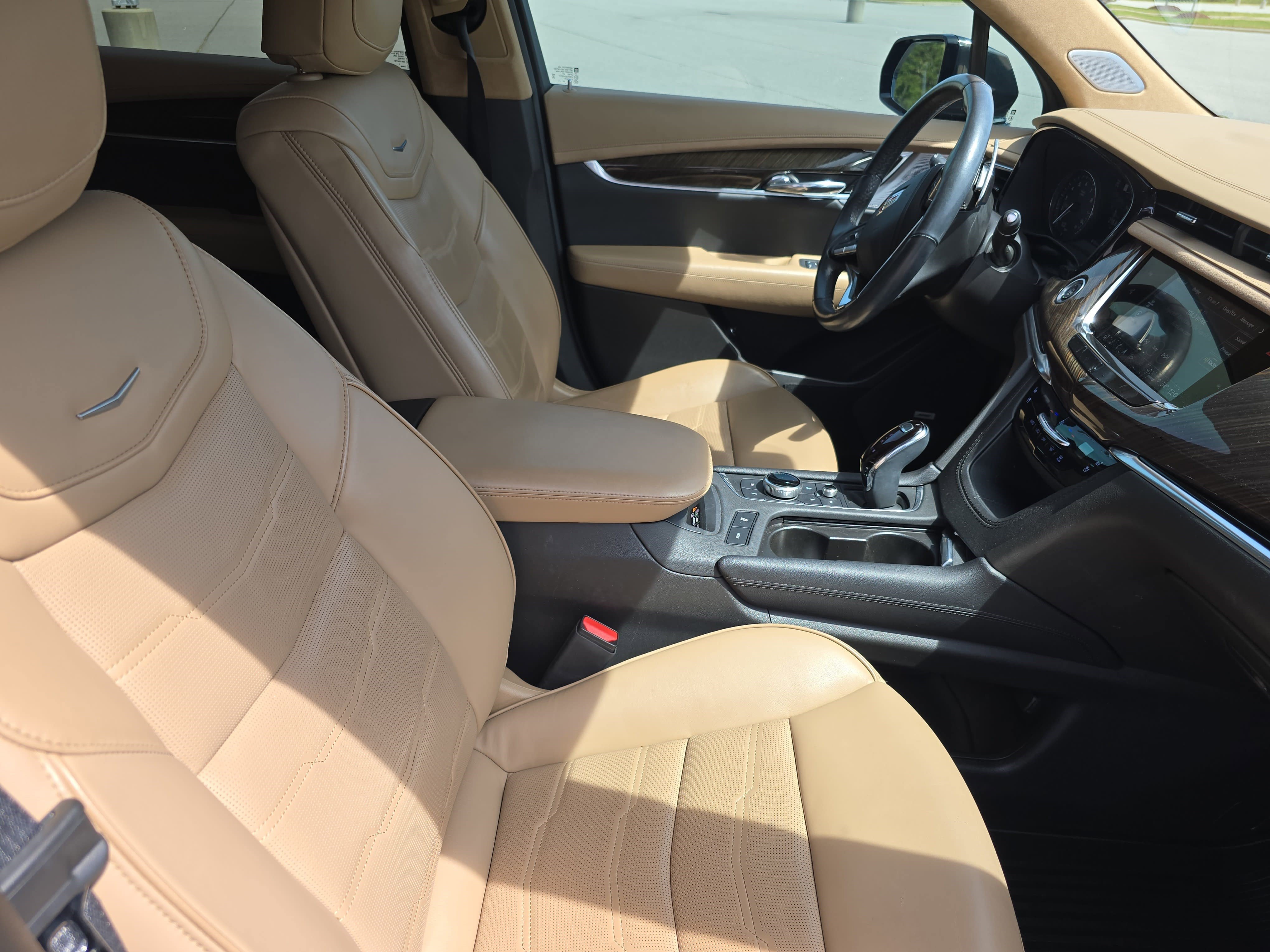 Used 2023 Cadillac XT6 Sport w/ Platinum Package image 10