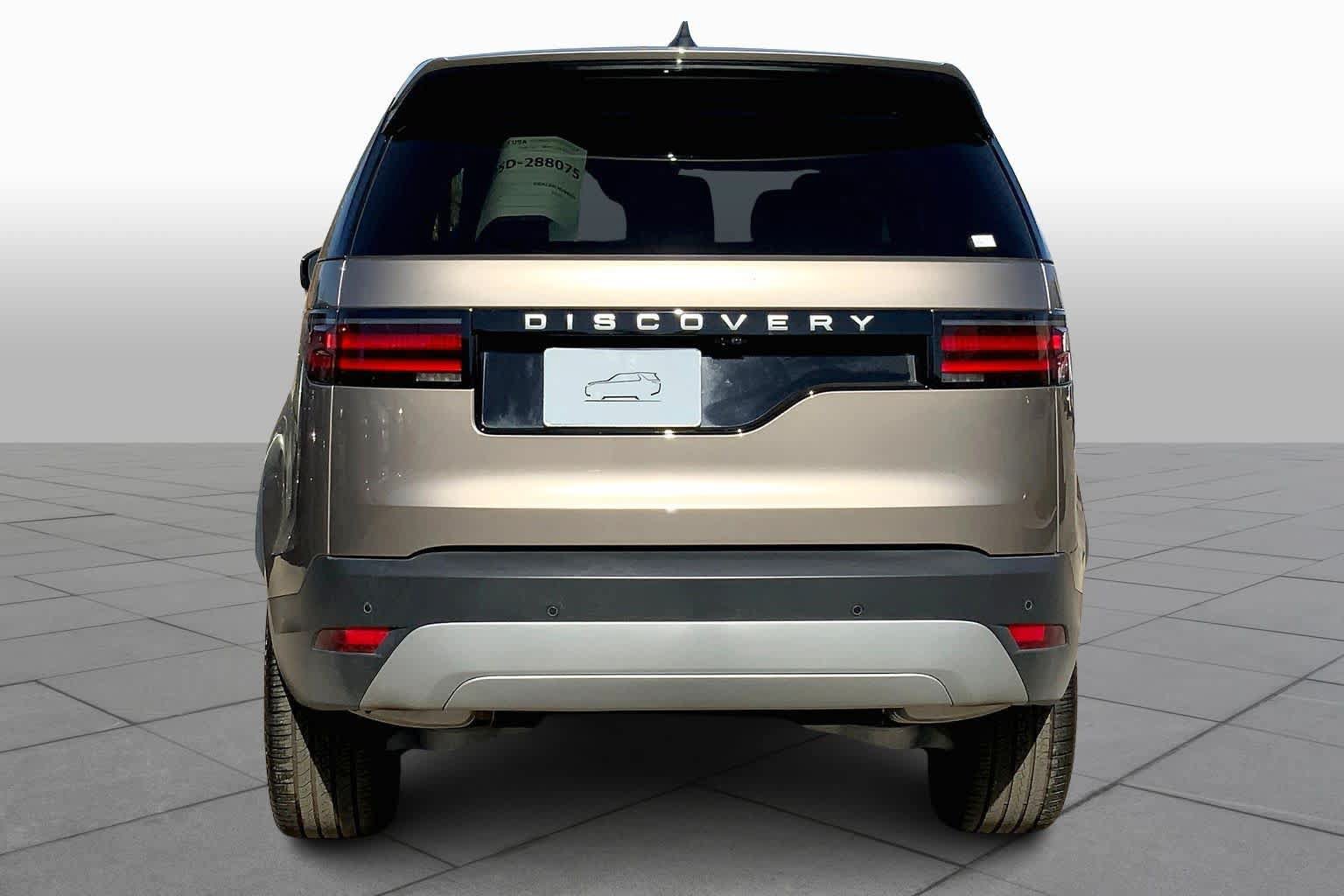 Used 2025 Land Rover Discovery S AWD/4WD image 4