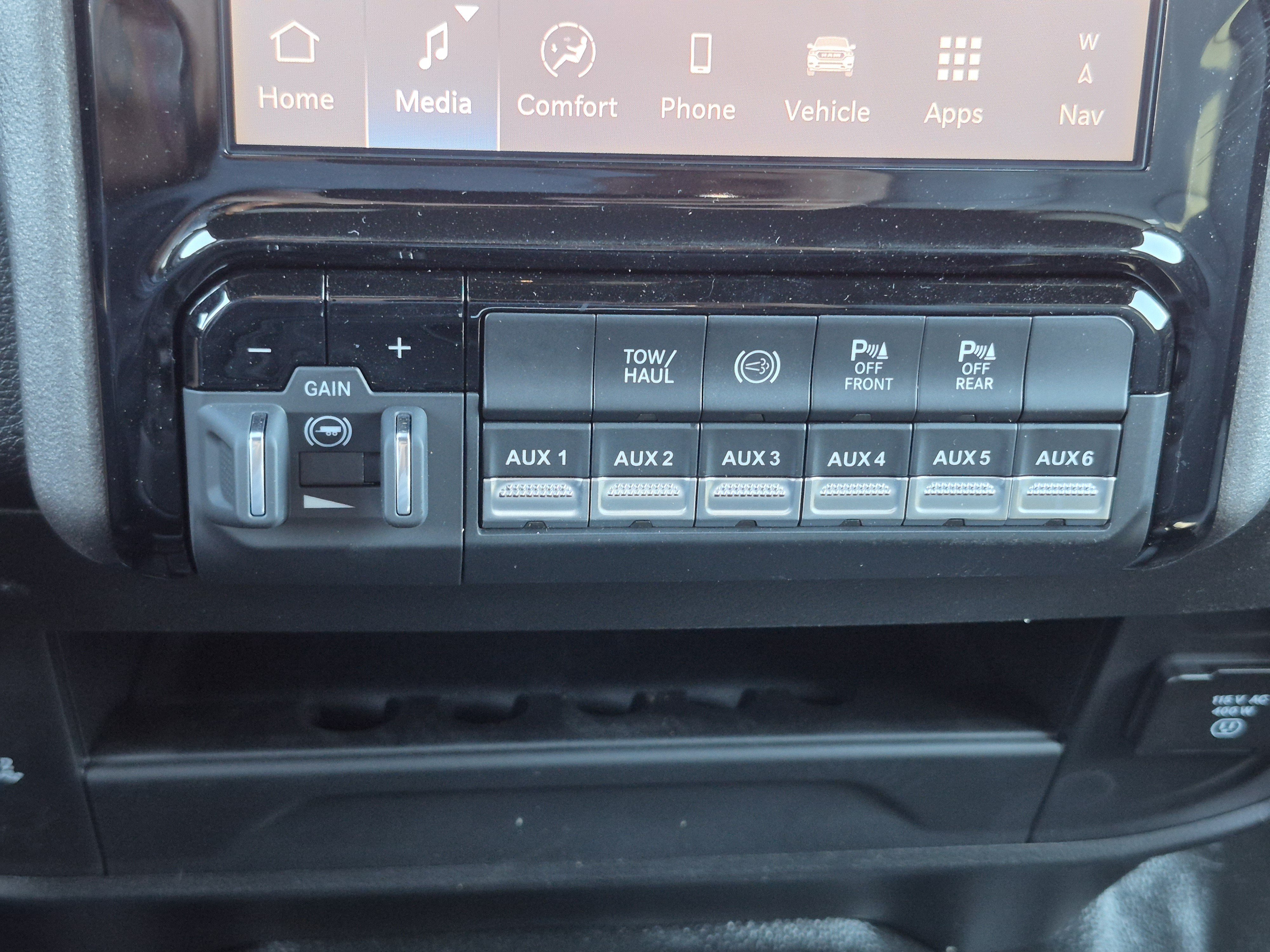New 2026 RAM 3500 Tradesman AWD/4WD image 20