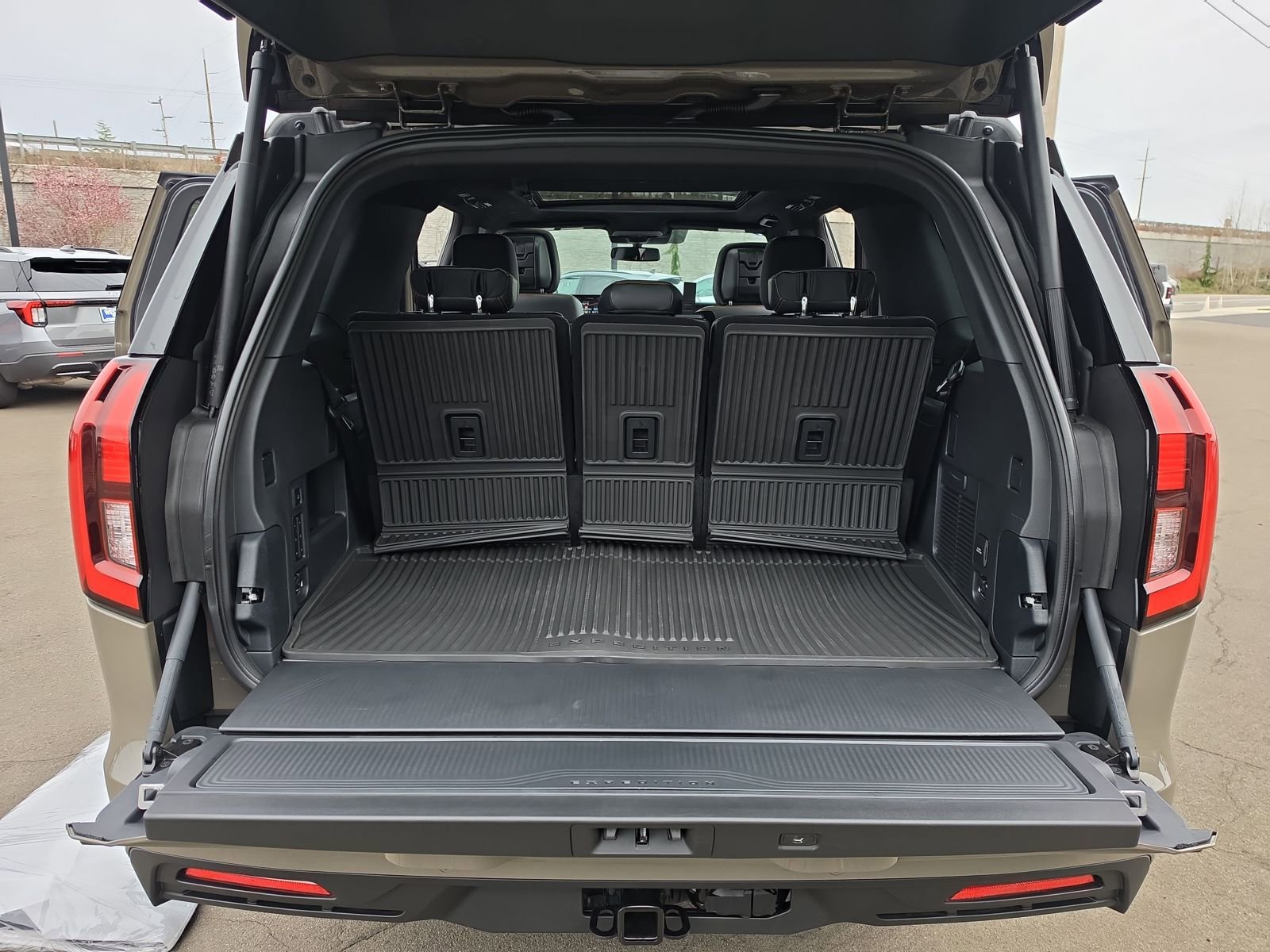 New 2026 Ford Expedition Tremor image 17