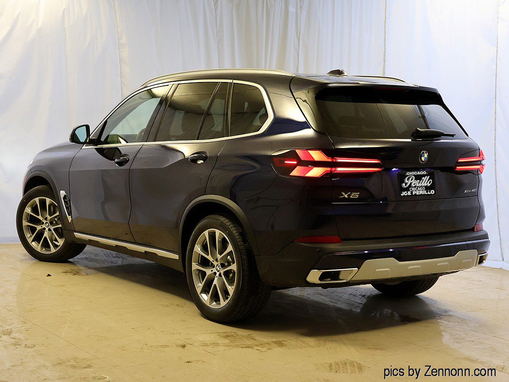 Used 2026 BMW X5 xDrive40i w/ Climate Comfort Package image 9