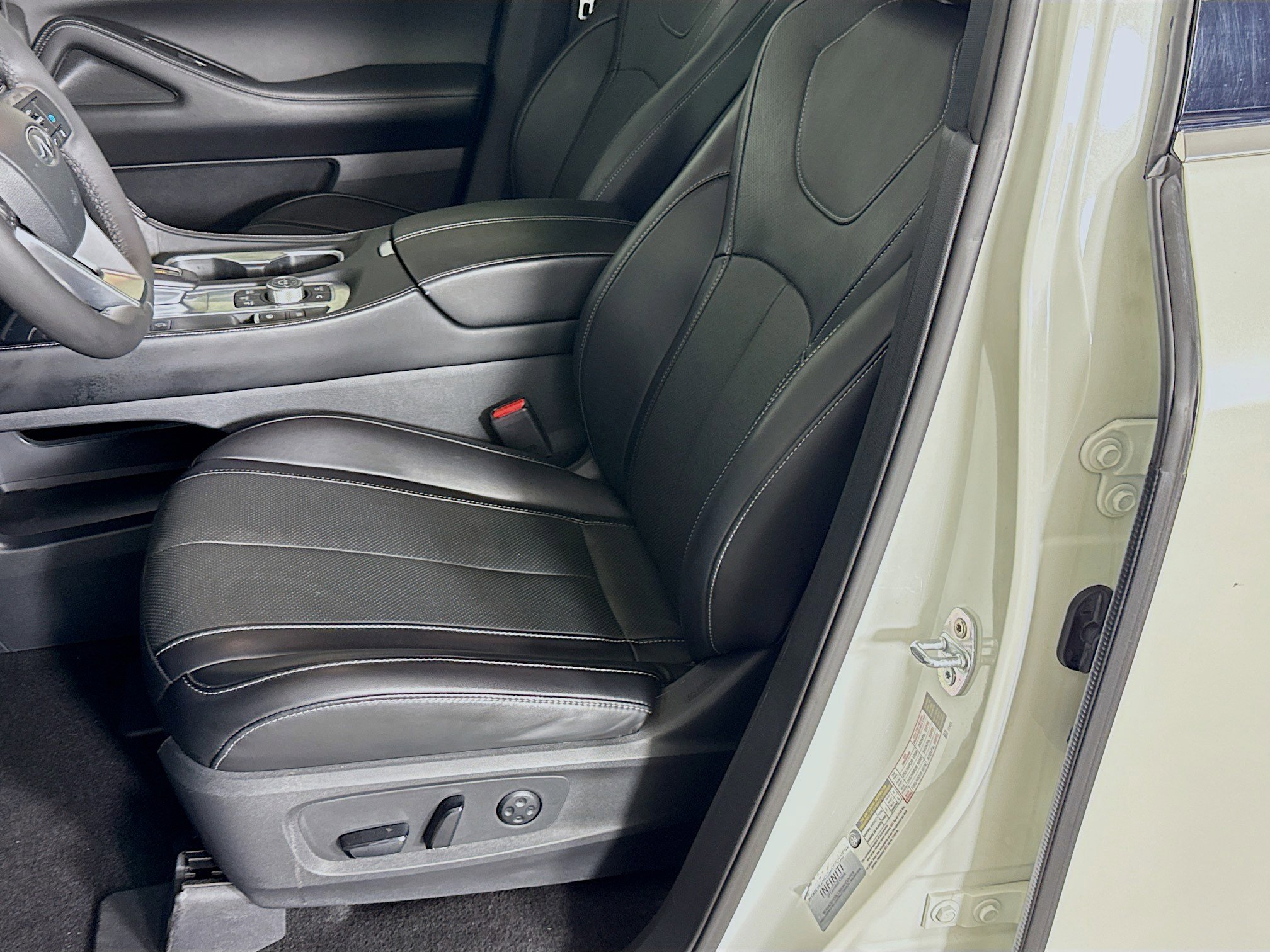 Used 2023 INFINITI QX60 Luxe w/ Cargo Package FWD image 22
