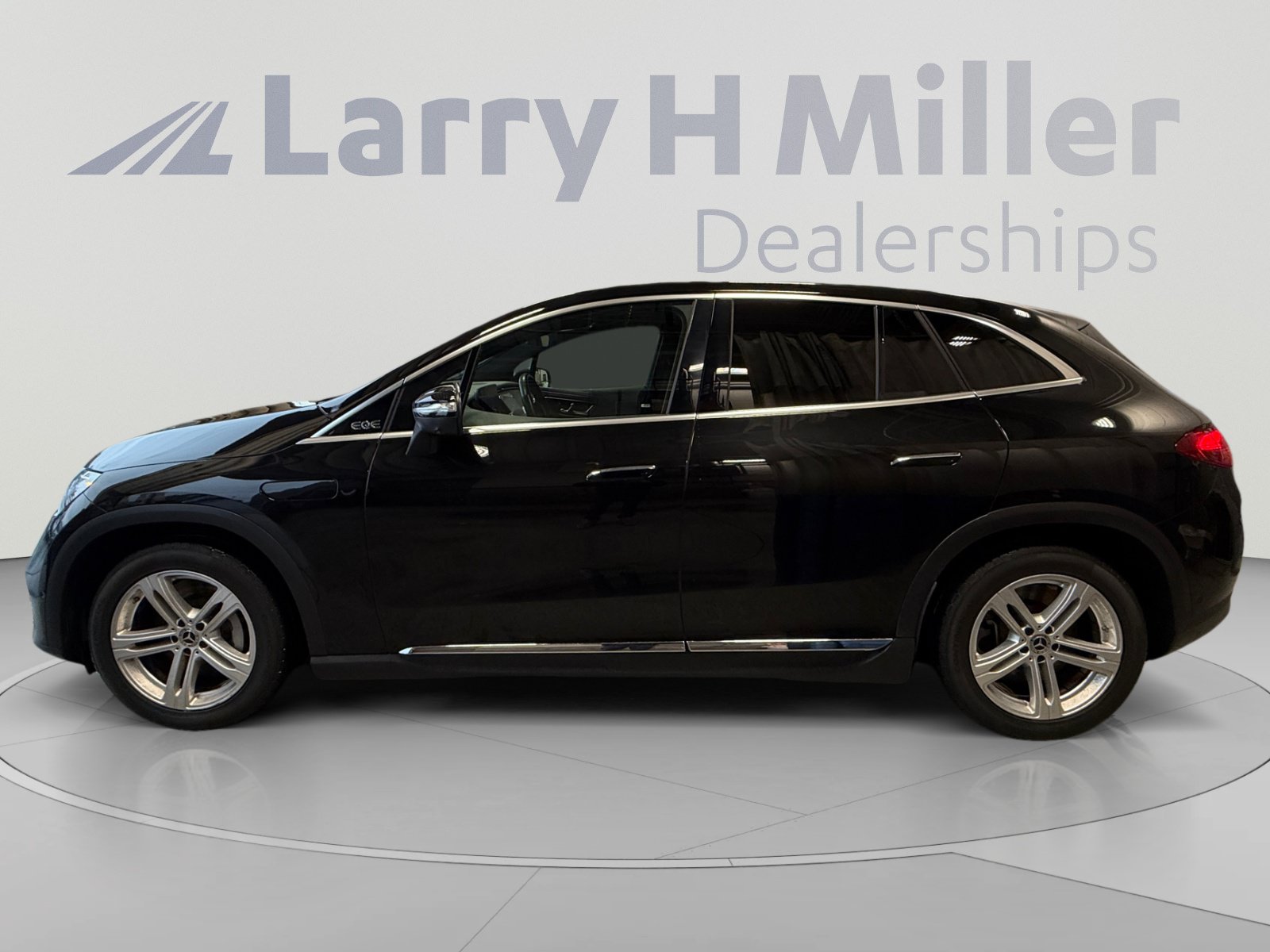 Used 2023 Mercedes-Benz EQE 350+ 4MATIC SUV image 2