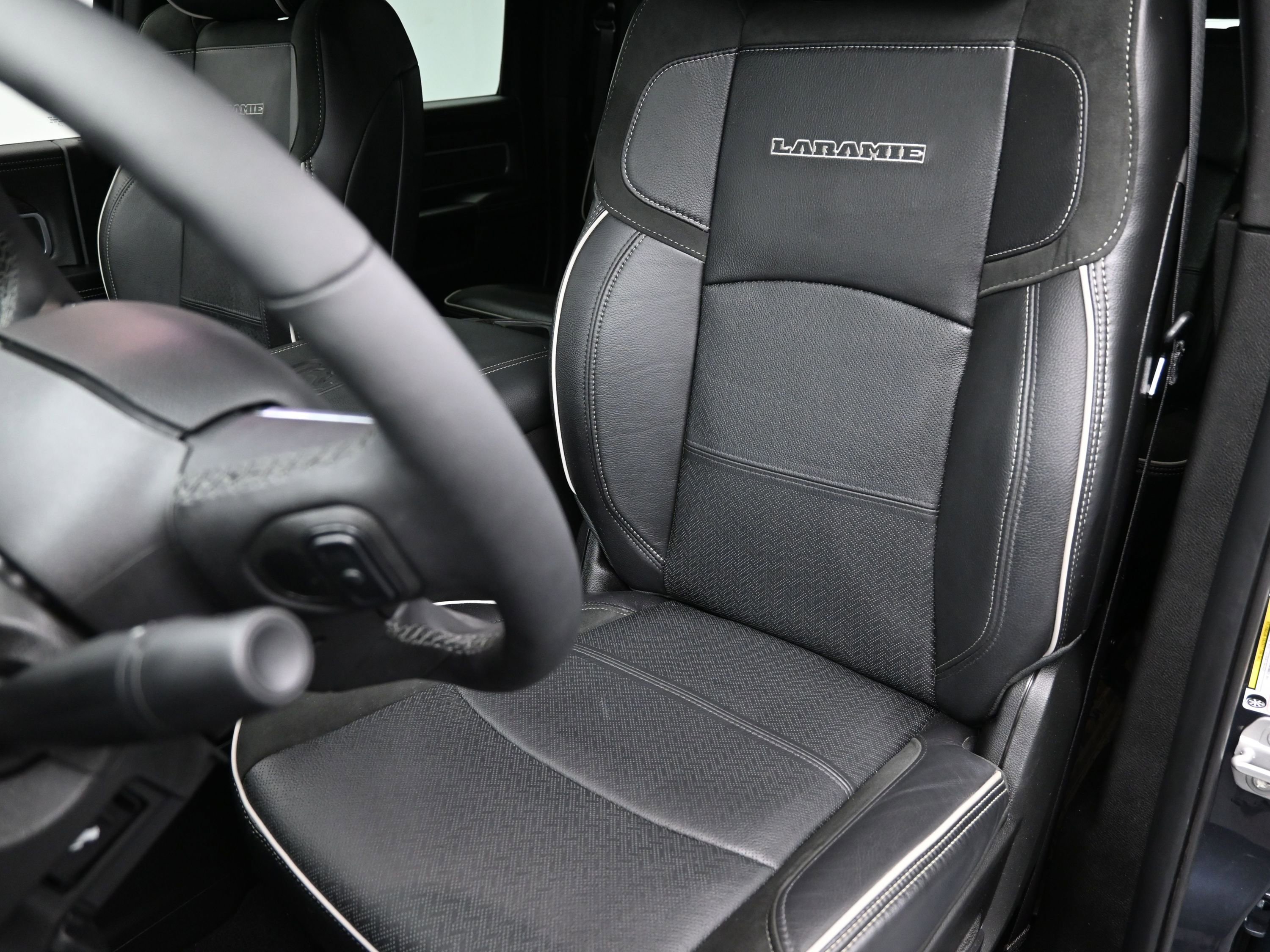 Used 2025 RAM 3500 Laramie w/ Night Edition image 21