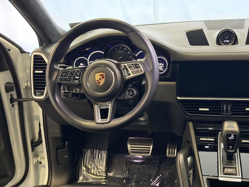 Certified 2023 Porsche Cayenne Turbo AWD/4WD image 20