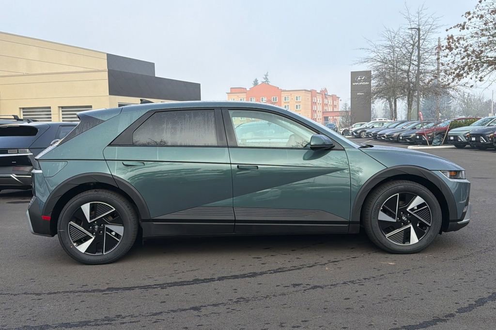 New 2026 Hyundai Ioniq 5 SE image 4