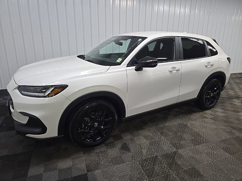 Used 2025 Honda HR-V Sport image 6