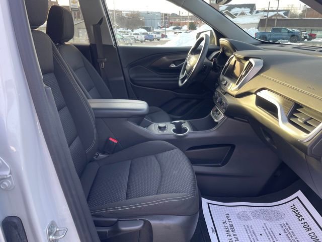 Used 2024 GMC Terrain SLE w/ Driver Convenience Package image 31