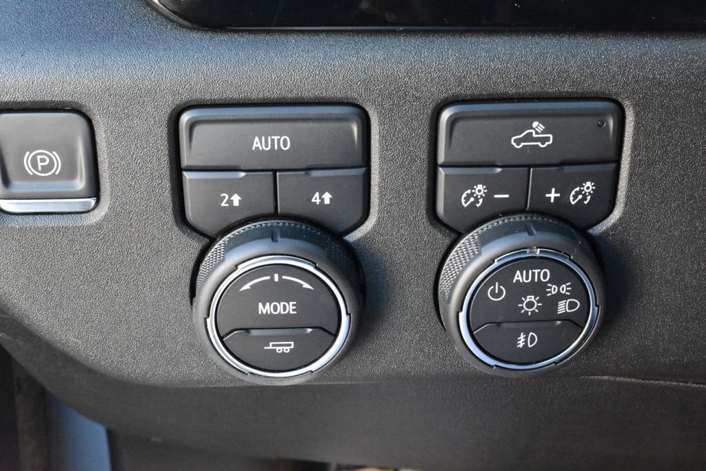 Certified 2024 Chevrolet Silverado 1500 RST w/ Convenience Package II AWD/4WD image 18