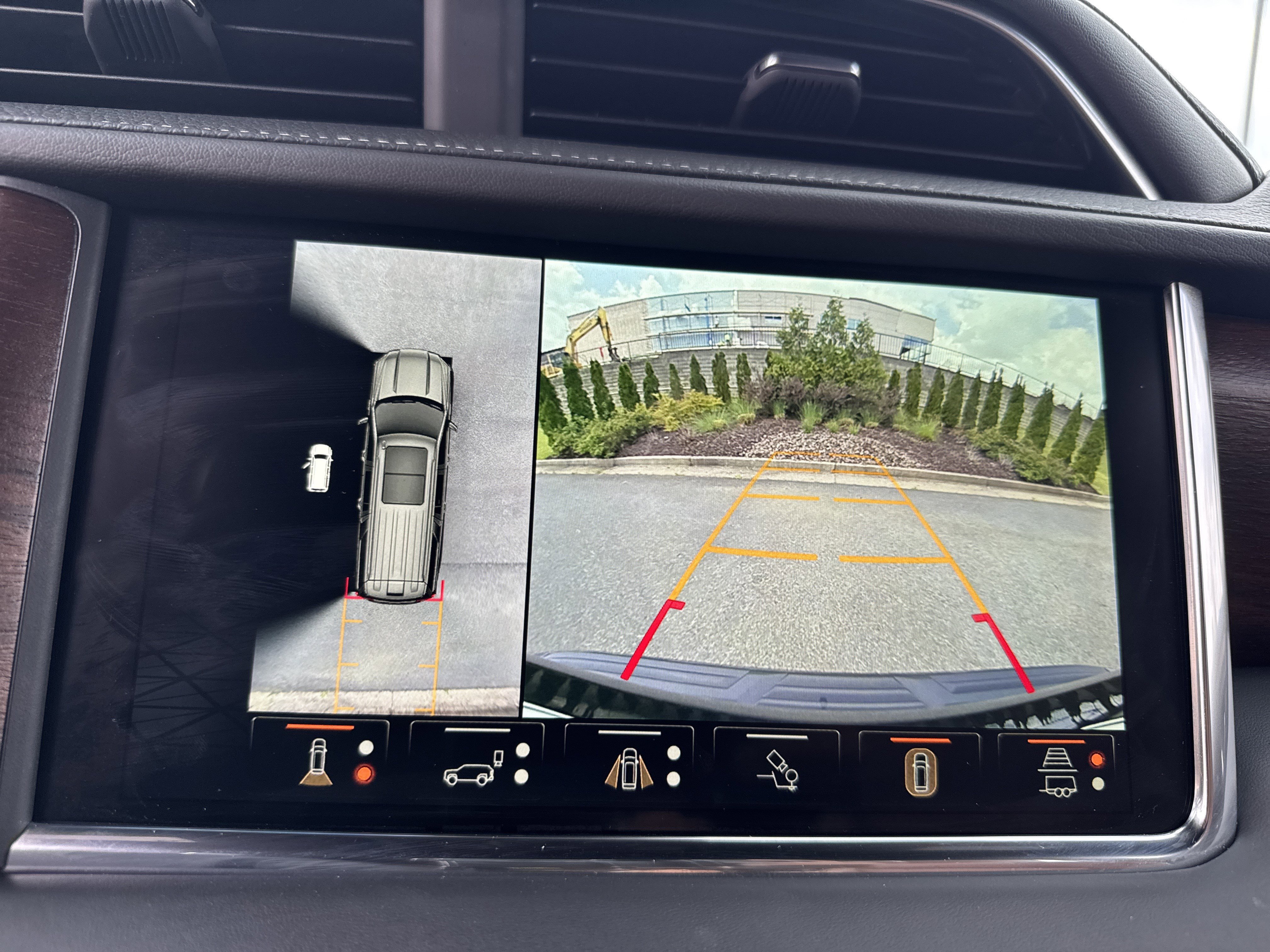 Used 2024 GMC Yukon Denali Ultimate image 26