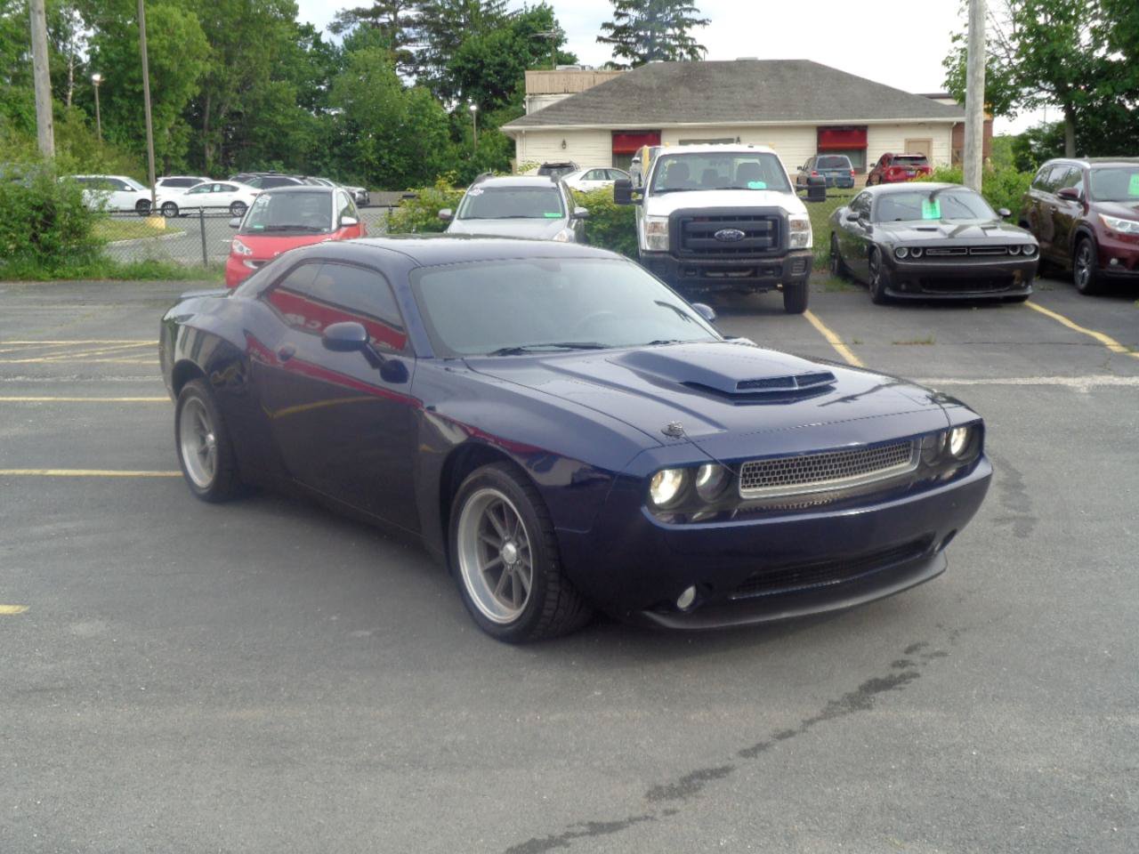 Used 2014 Dodge Challenger R/T RWD image 6