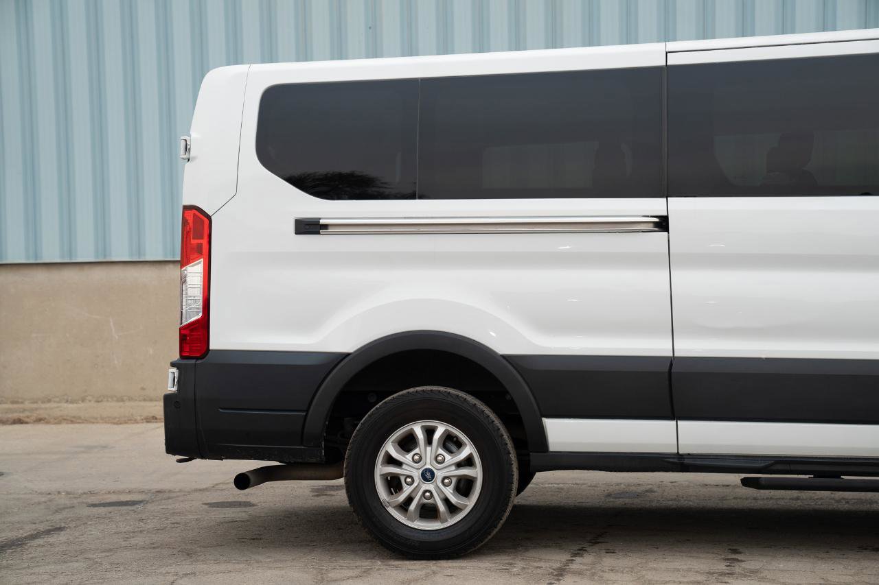 Used 2021 Ford Transit 350 XLT image 12