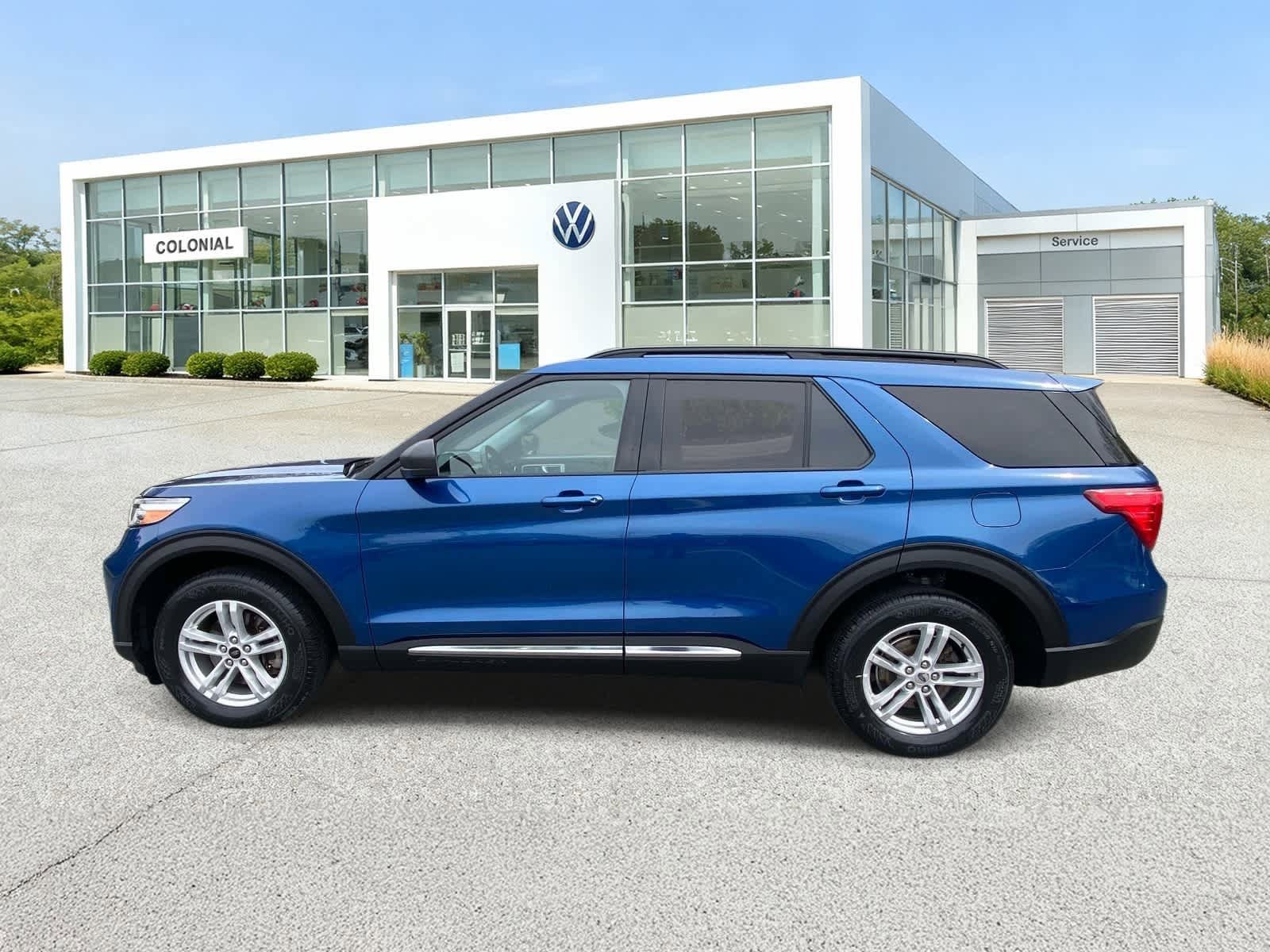 Used 2020 Ford Explorer XLT w/ Equipment Group 202A AWD/4WD image 2