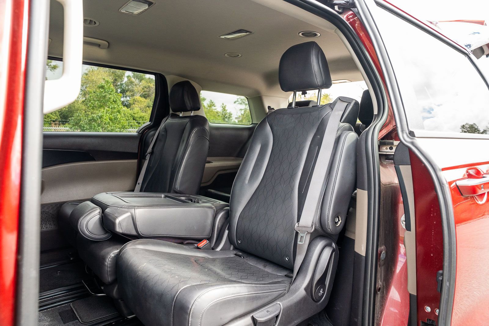 Used 2025 Kia Carnival image 18