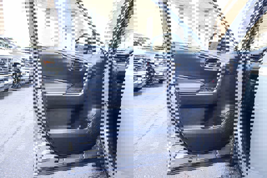 Used 2024 Toyota RAV4 LE image 21