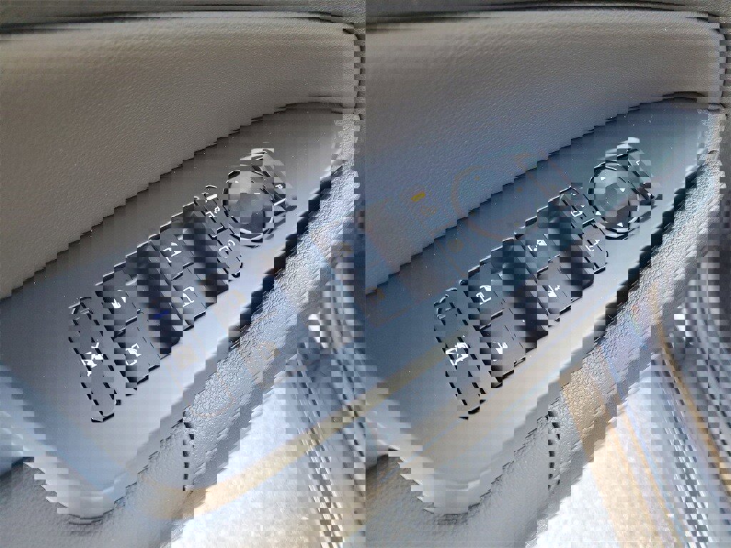 New 2026 Kia Sportage EX image 9