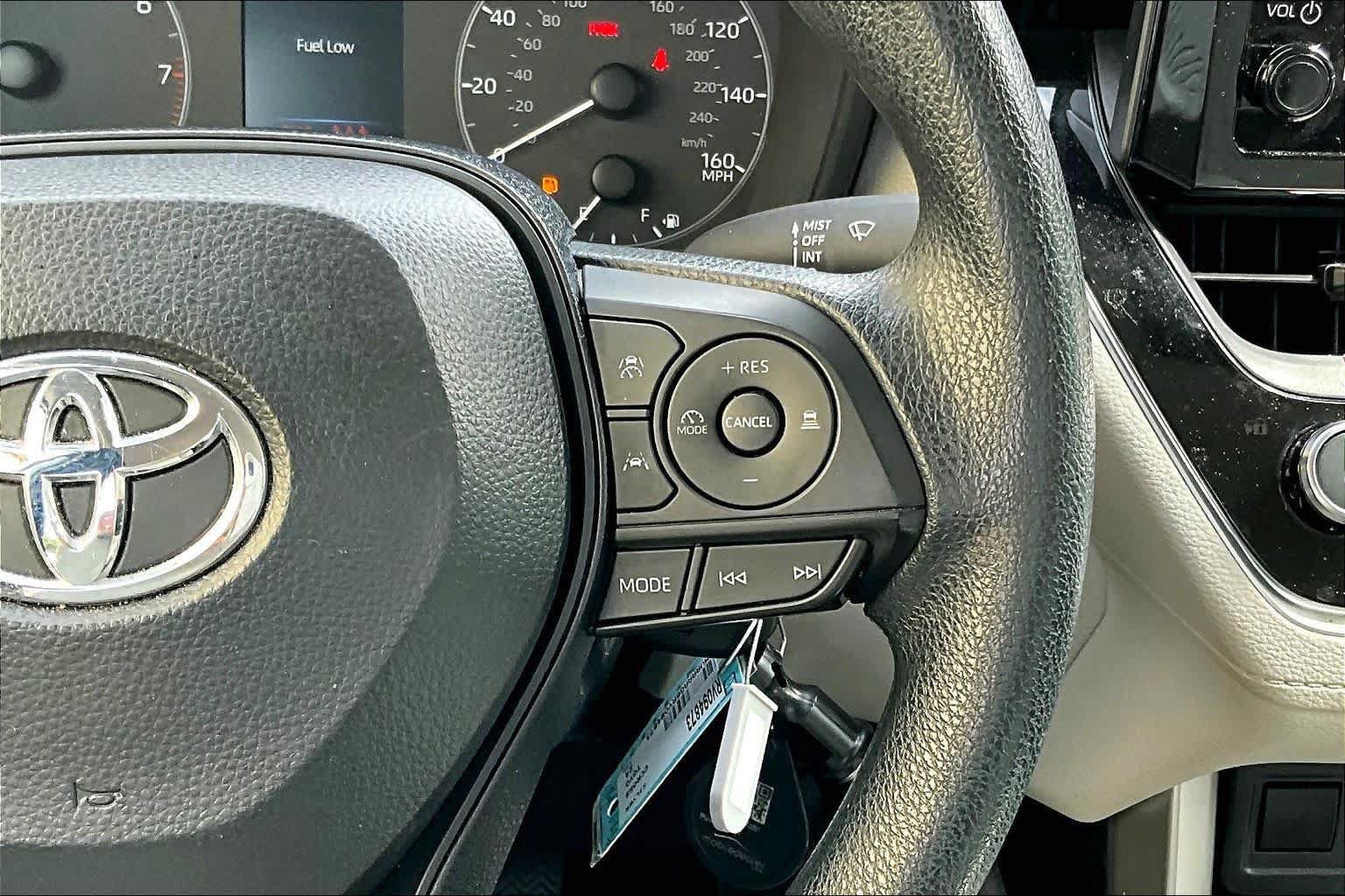 Used 2024 Toyota Corolla Cross L FWD image 25