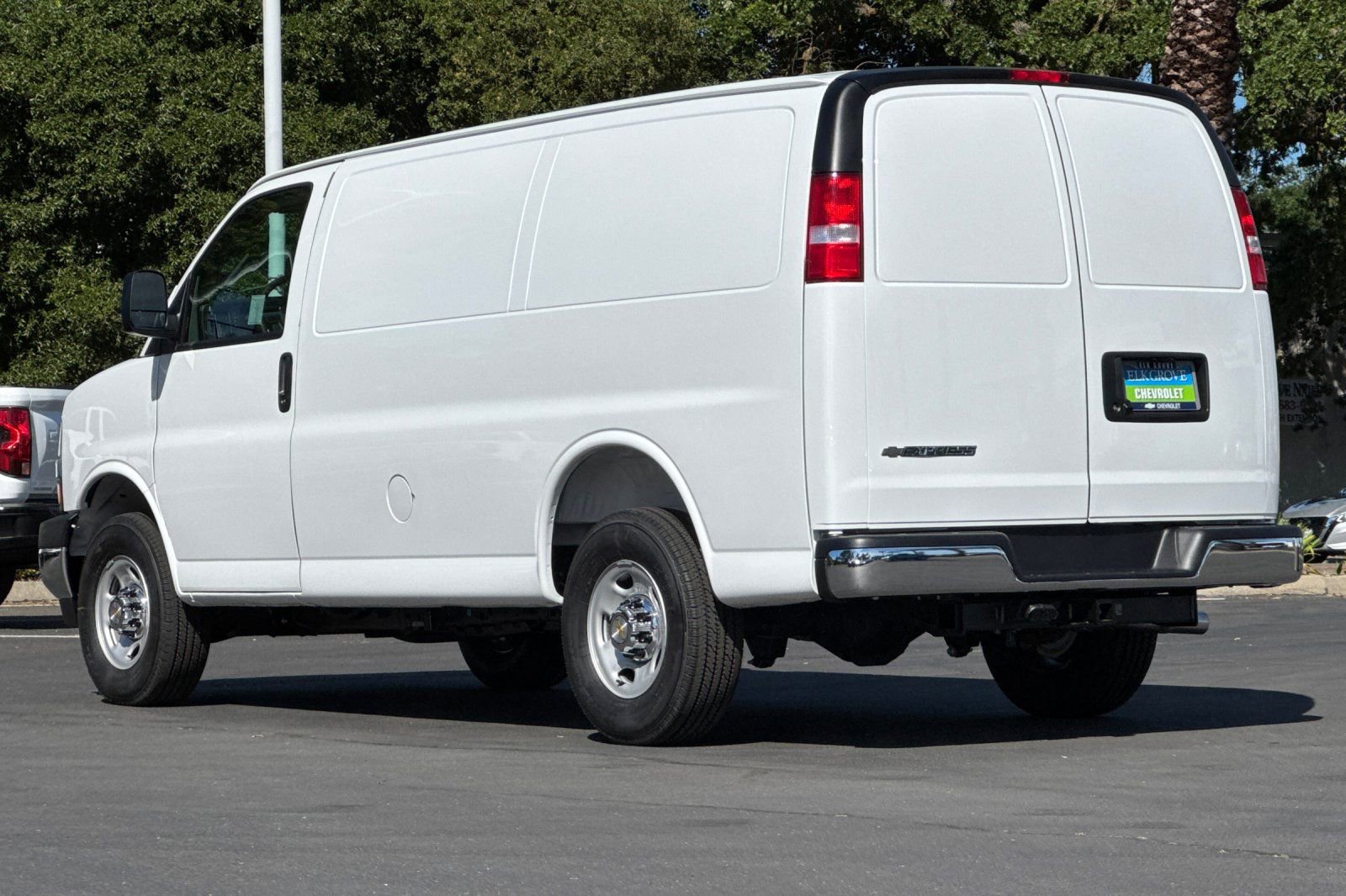 New 2026 Chevrolet Express 2500 w/ Driver Convenience Package RWD image 5