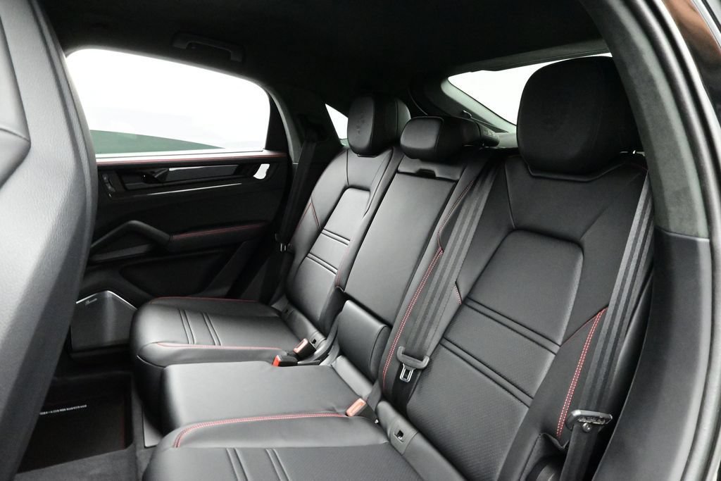 New 2026 Porsche Cayenne Turbo GT AWD/4WD image 14