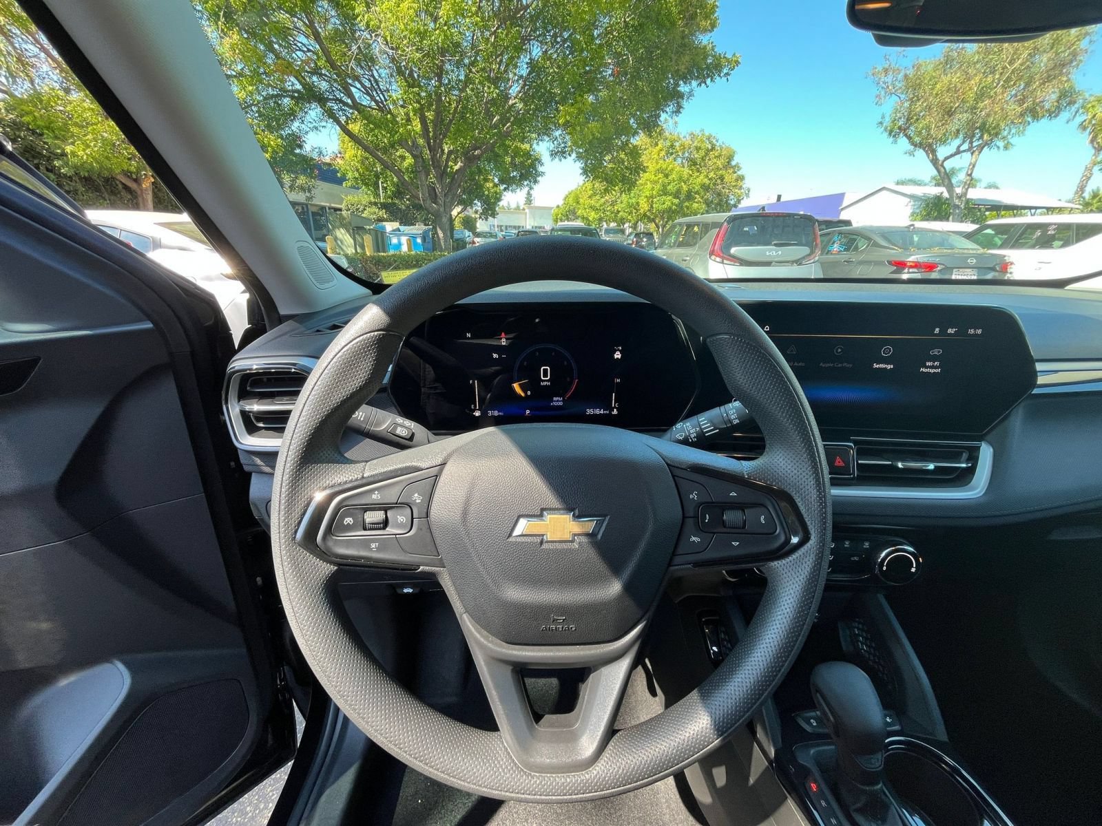 Used 2025 Chevrolet TrailBlazer LT FWD image 32