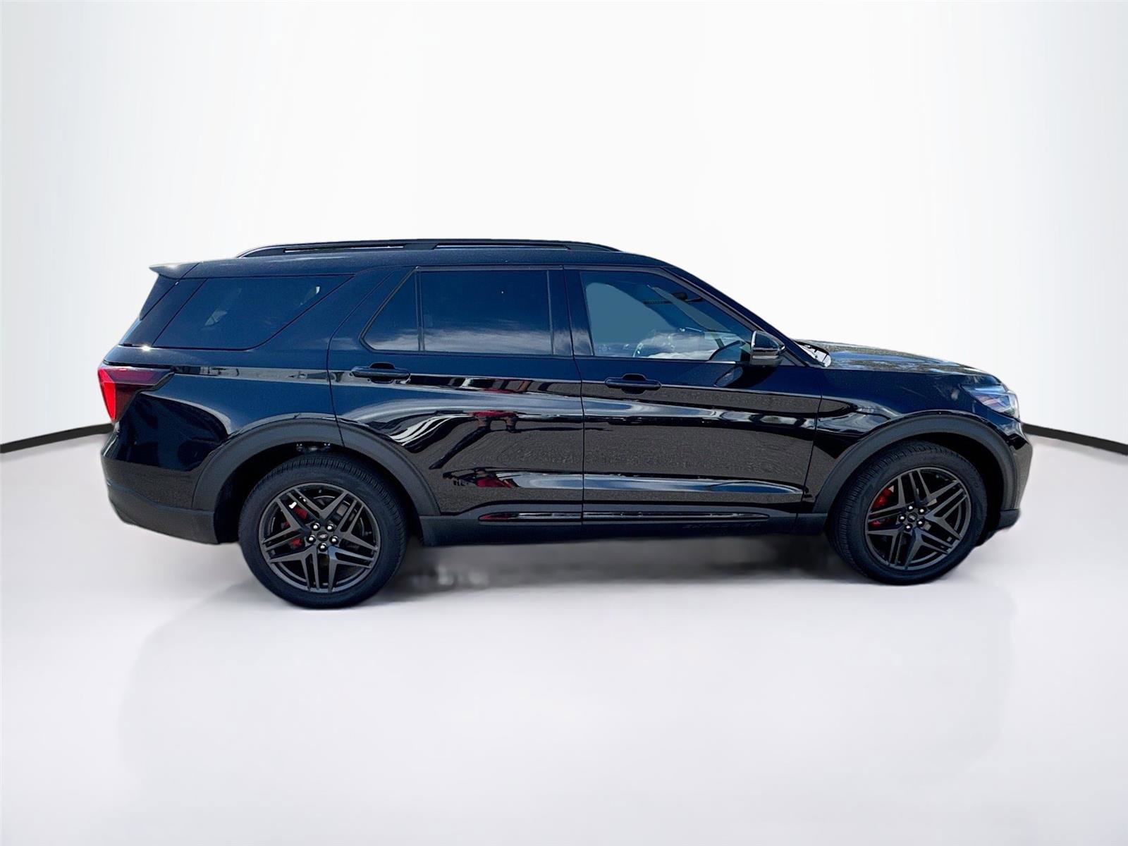 Used 2025 Ford Explorer ST image 8