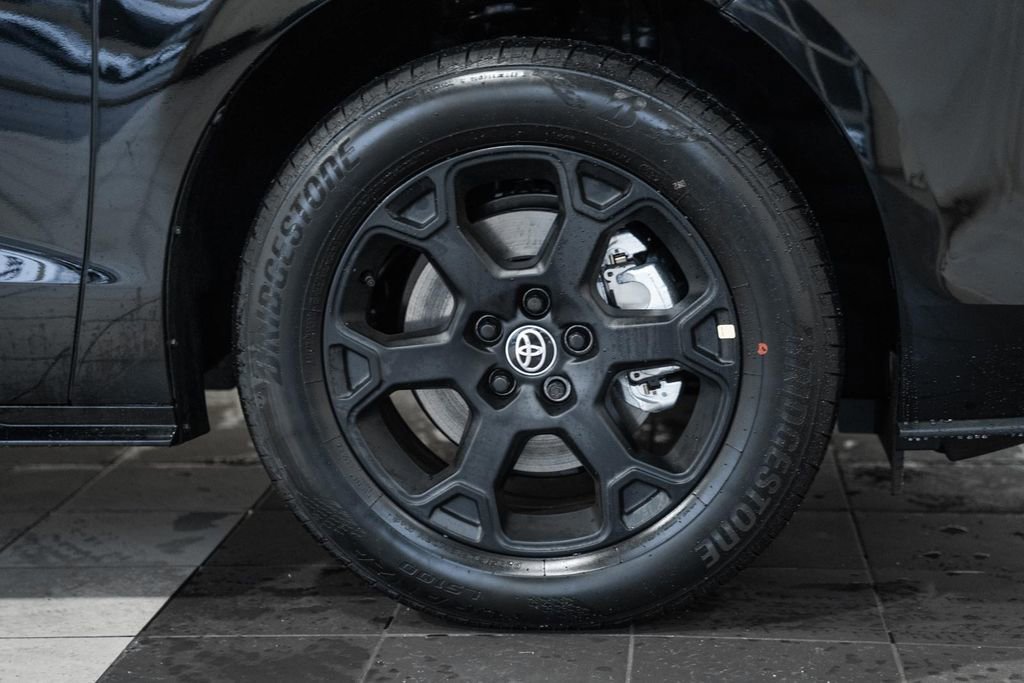 New 2026 Toyota Sienna XLE Woodland Edition image 17