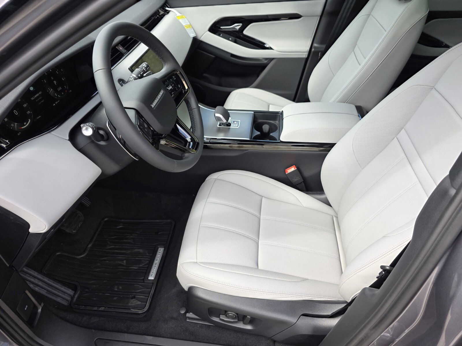 New 2026 Land Rover Range Rover Evoque S image 10