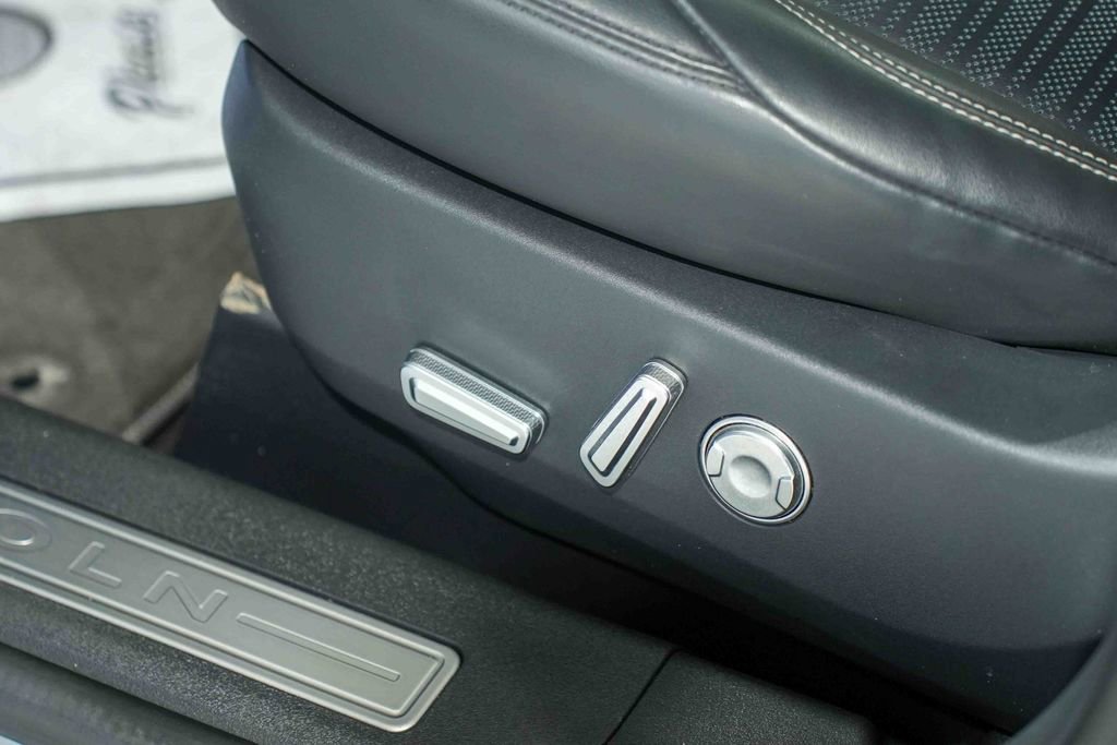 Used 2024 Lincoln Nautilus Reserve w/ Equipment Group 202A image 30