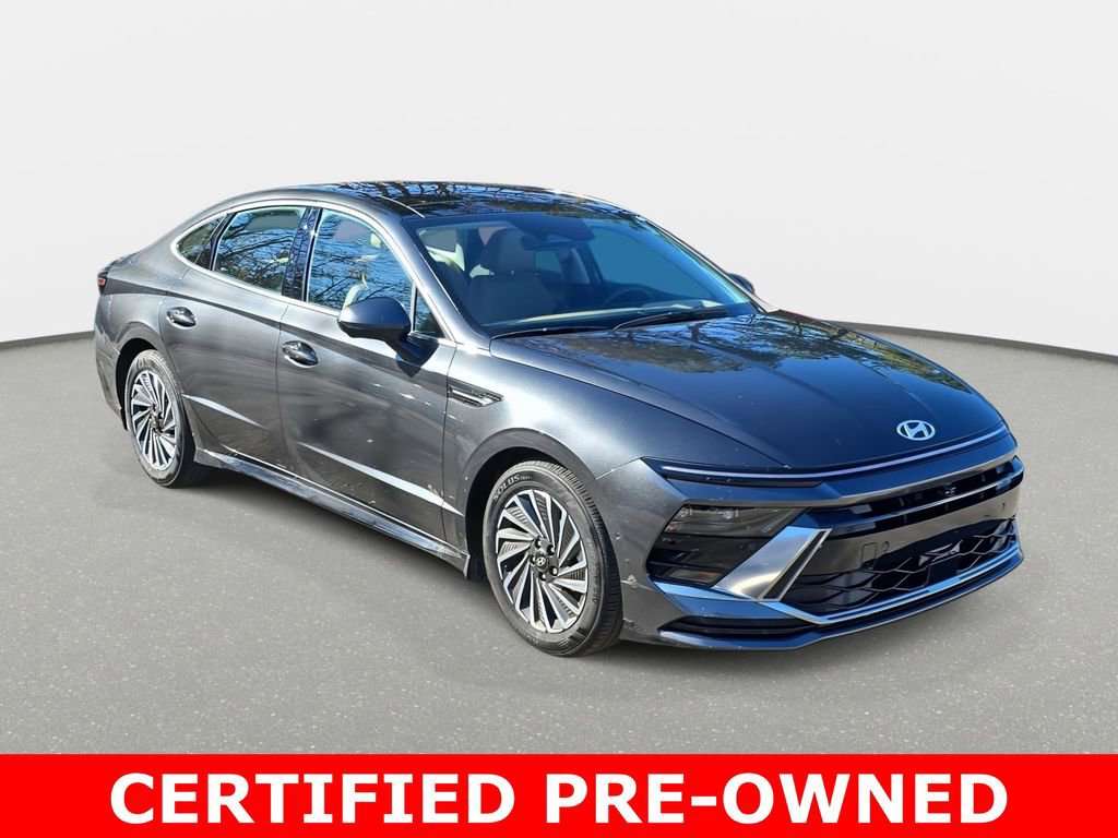 Used 2025 Hyundai Sonata Limited FWD image 3