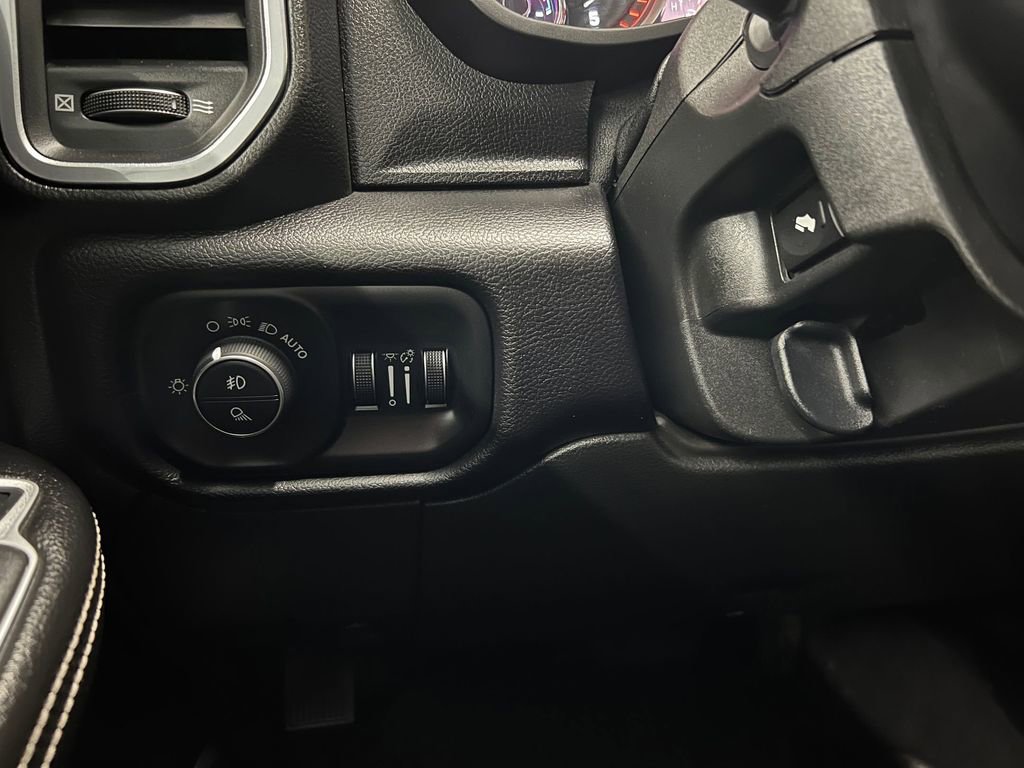Used 2021 RAM 3500 Laramie AWD/4WD image 26