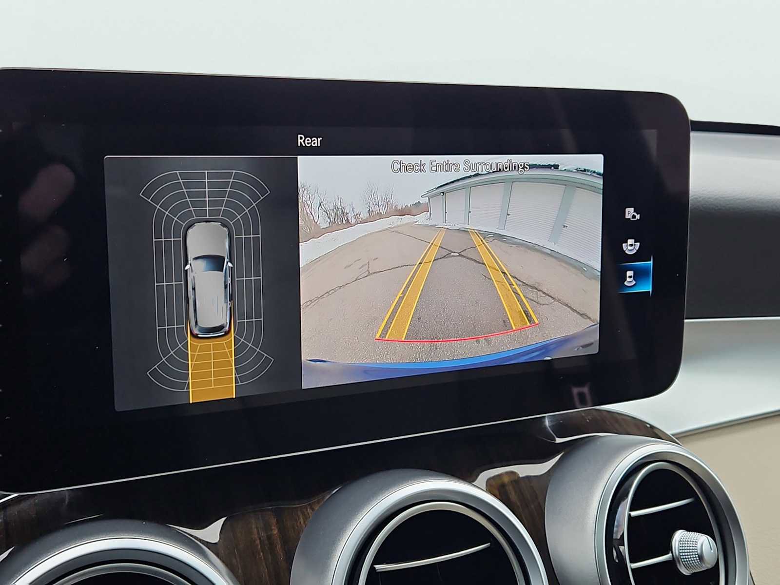 Used 2021 Mercedes-Benz GLC 300 4MATIC image 16