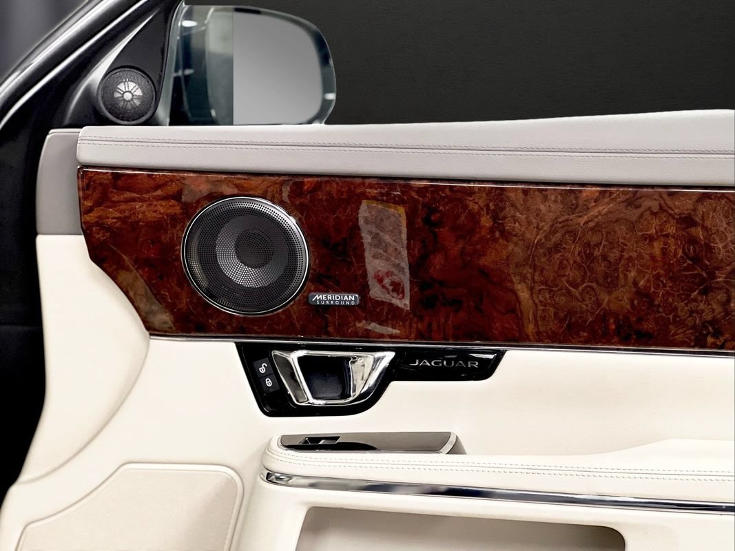 Used 2016 Jaguar XJ R-Sport AWD/4WD image 30