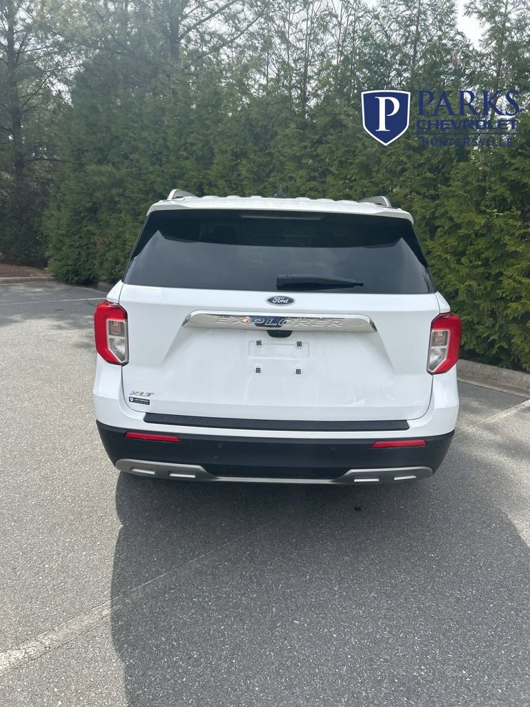 Used 2024 Ford Explorer XLT w/ Equipment Group 202A image 24