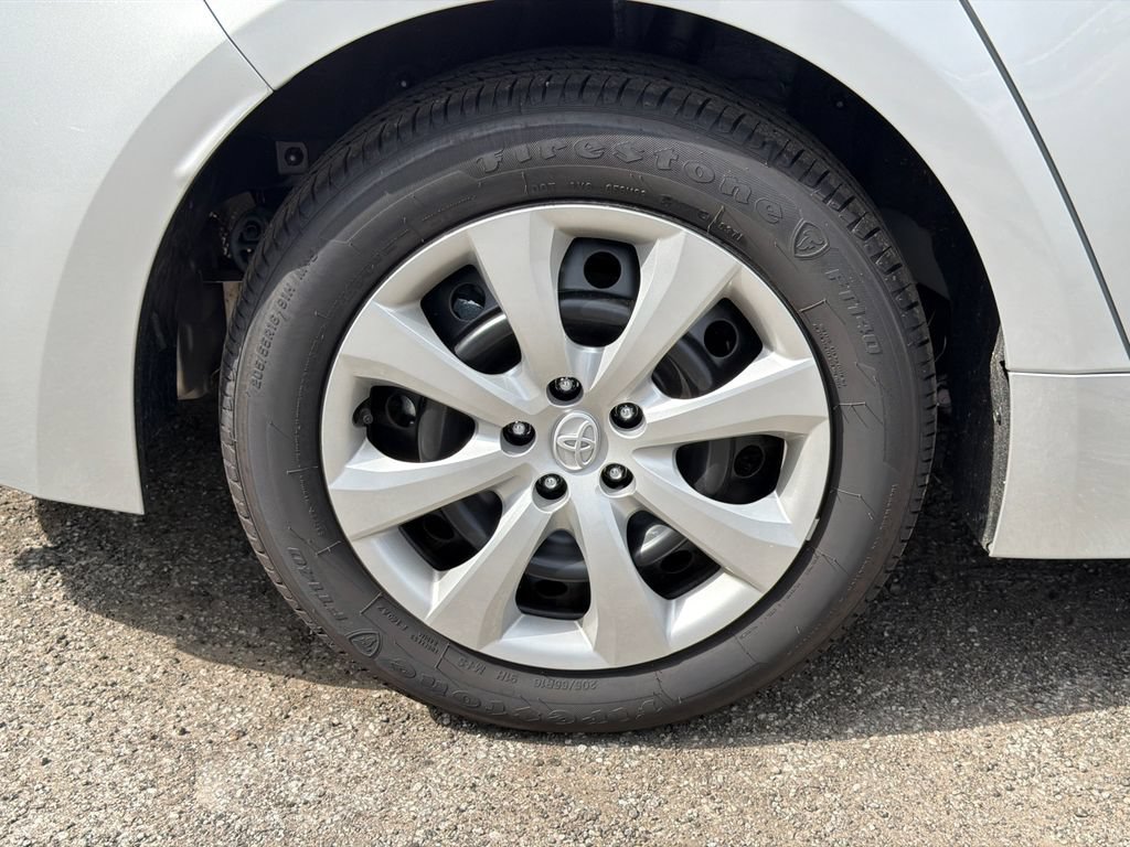 Used 2026 Toyota Corolla LE FWD image 21