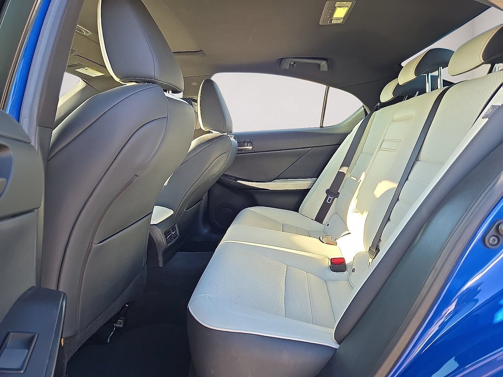 Used 2022 Lexus IS 350 F Sport RWD image 15