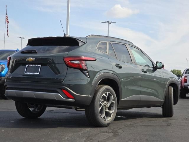 Used 2025 Chevrolet Trax LT w/ Driver Confidence Package image 16