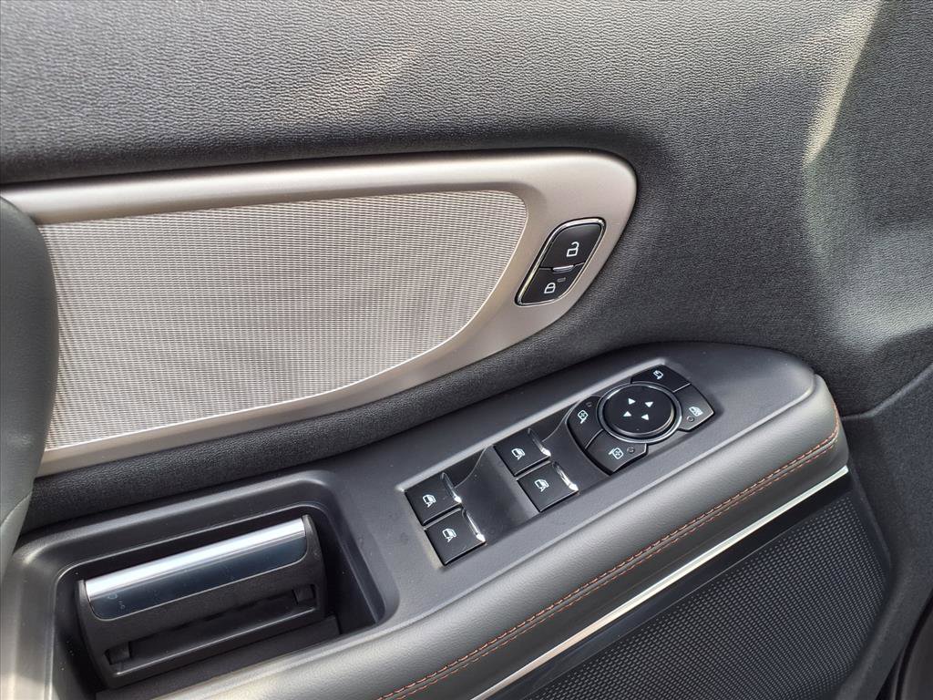 New 2025 Ford Expedition Active image 14
