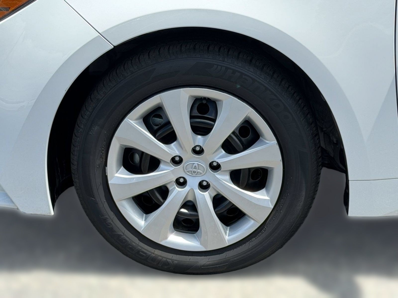 Used 2023 Toyota Corolla LE FWD image 13