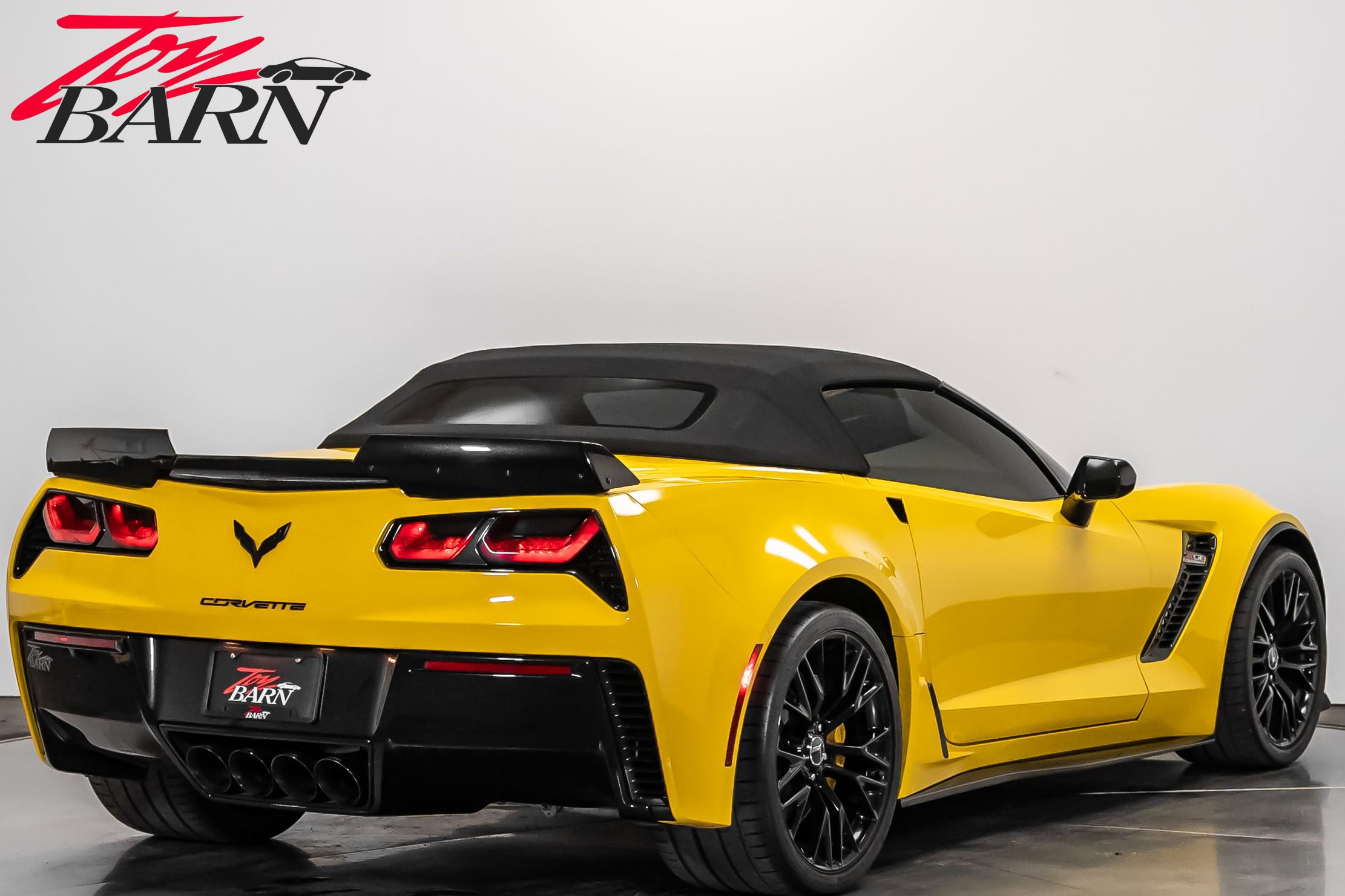 Used 2015 Chevrolet Corvette Z06 w/ 2LZ Preferred Equipment Group image 13