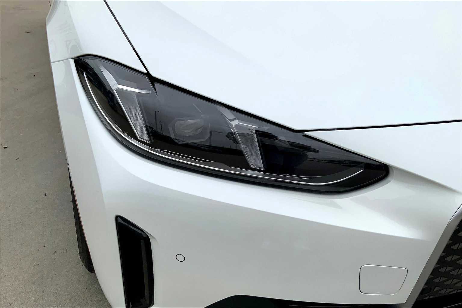 New 2025 BMW i4 xDrive40i w/ Premium Package image 13