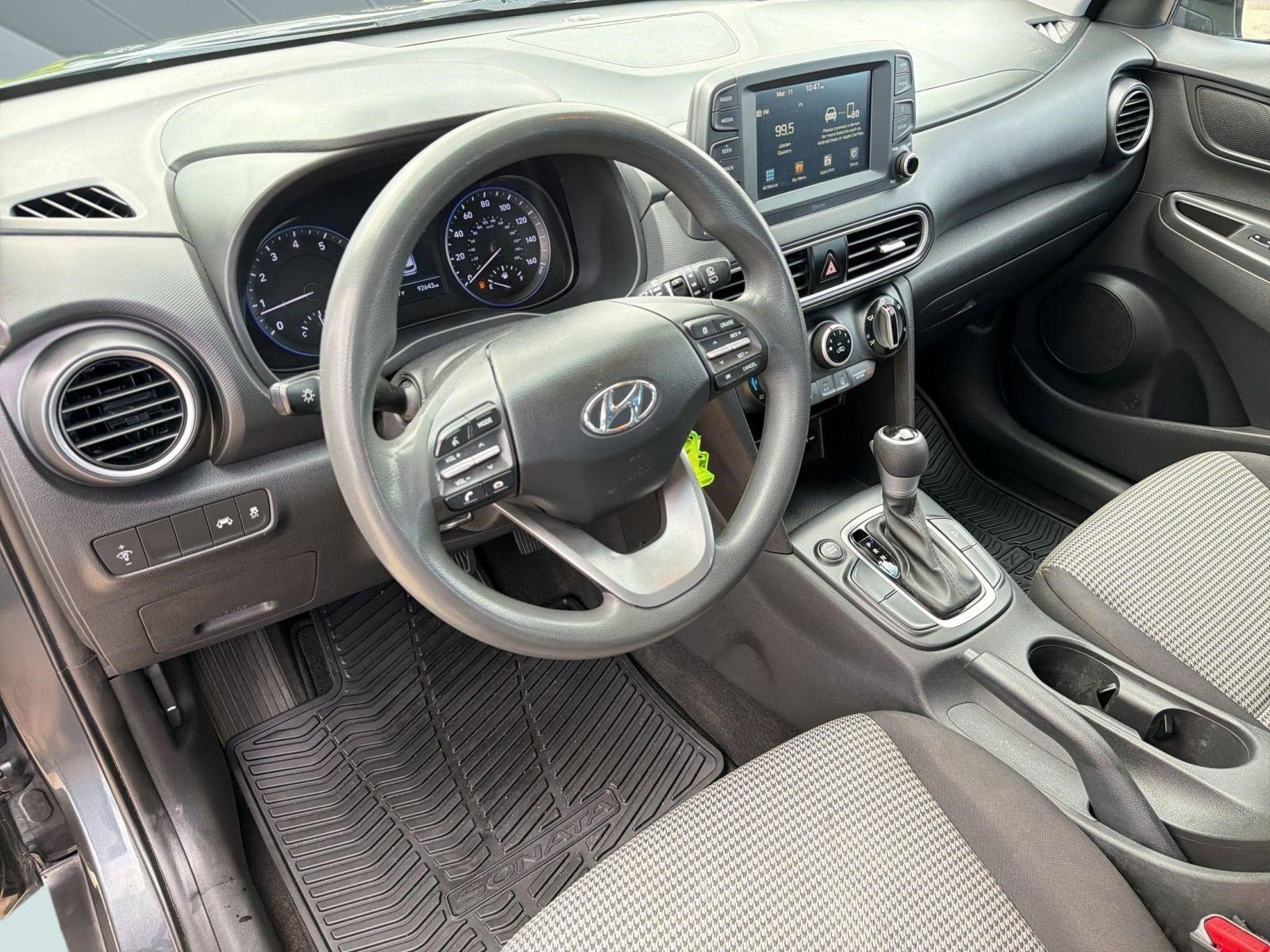 Used 2021 Hyundai Kona SE image 4