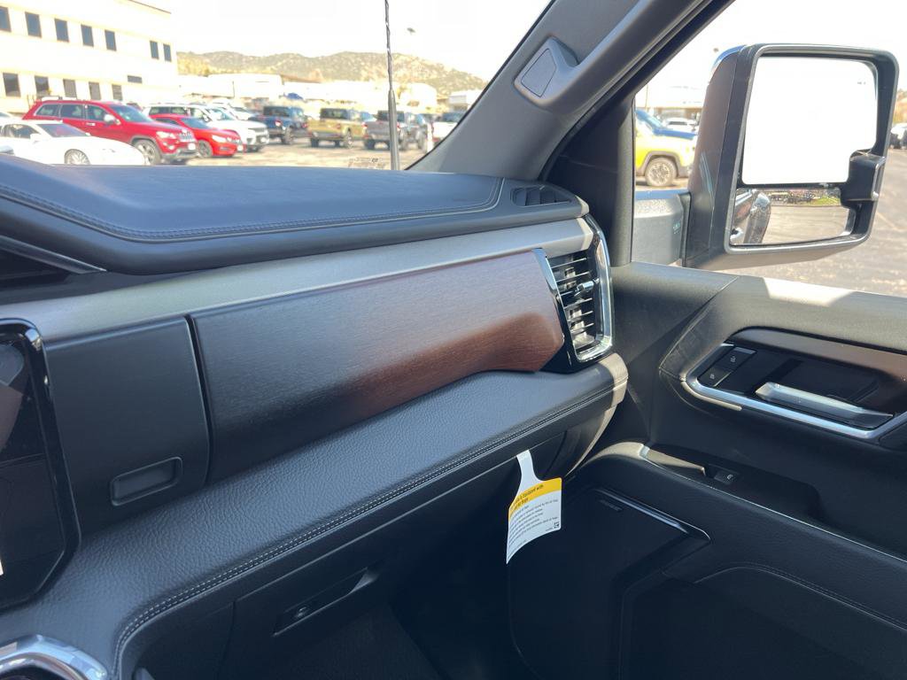 New 2025 GMC Sierra 3500 Denali image 29